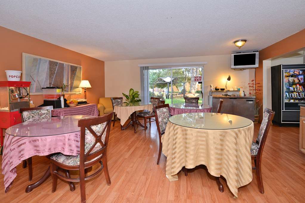 Sunrise Garden Suites Таквила Ресторан фото